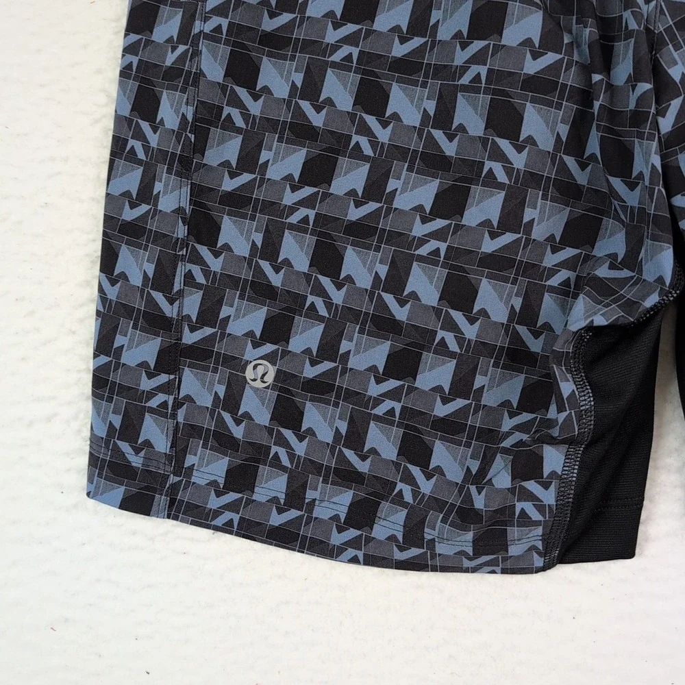 Lululemon T.H.E. Short Men's Small Luxtreme Lined 9